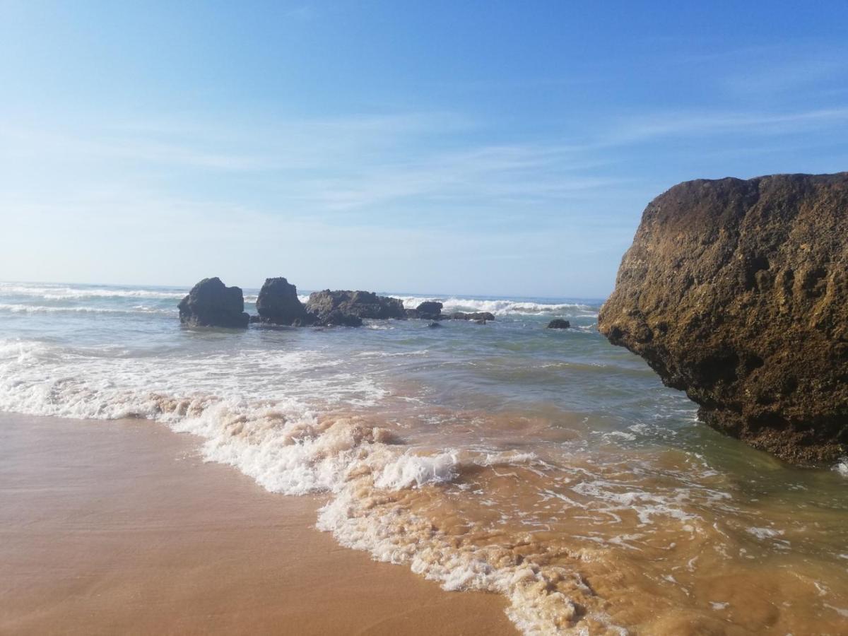 Rocha Praia Mar Beach Front Line Bay Portimao Bagian luar foto