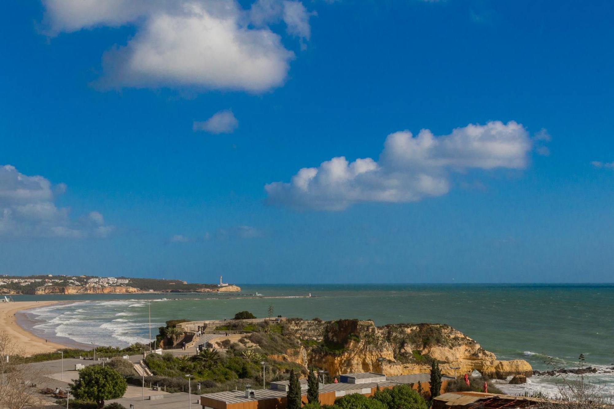 Rocha Praia Mar Beach Front Line Bay Portimao Bagian luar foto